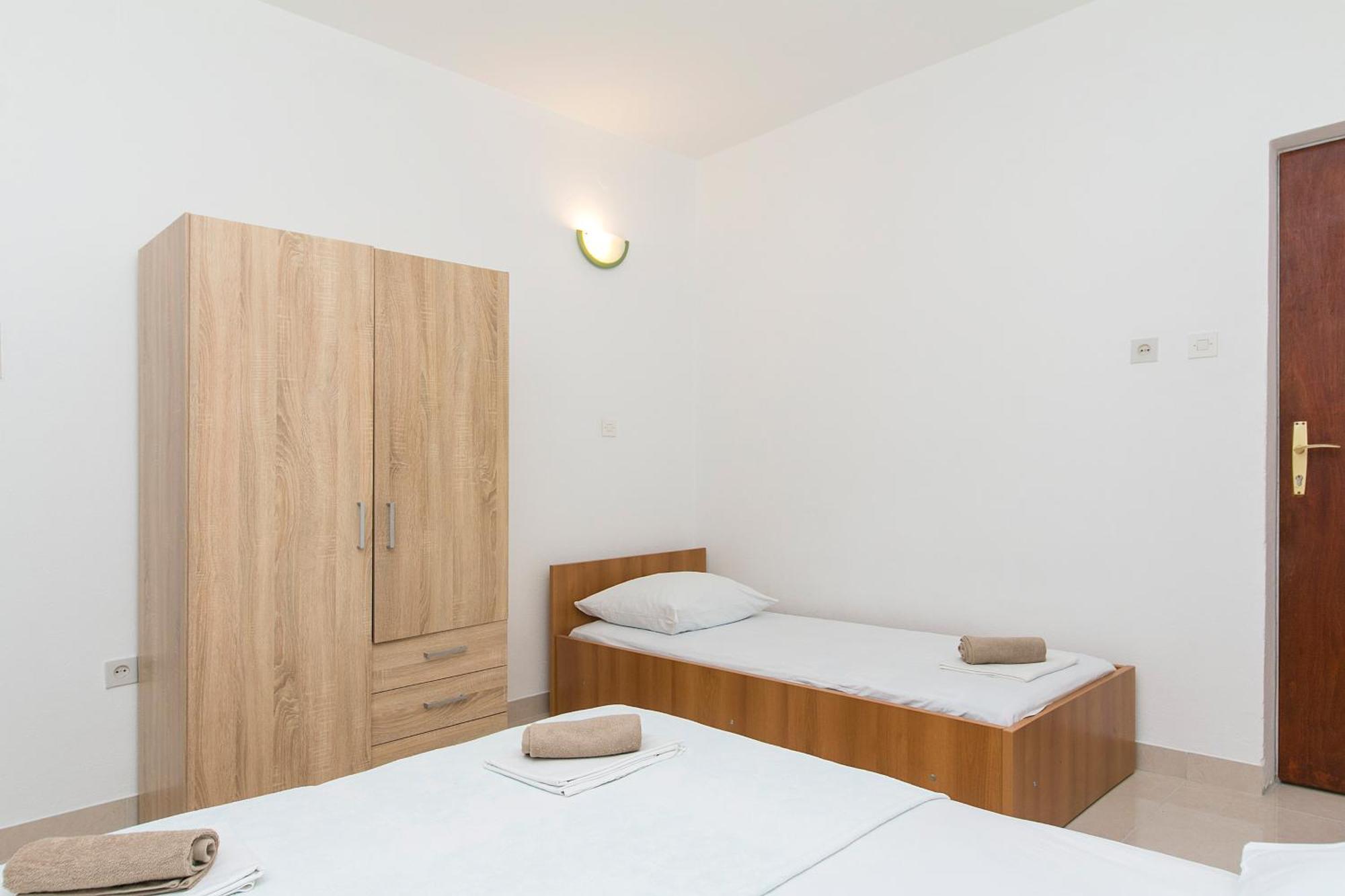 Apartments By The Sea Podaca, Makarska - 4734 Bilik gambar