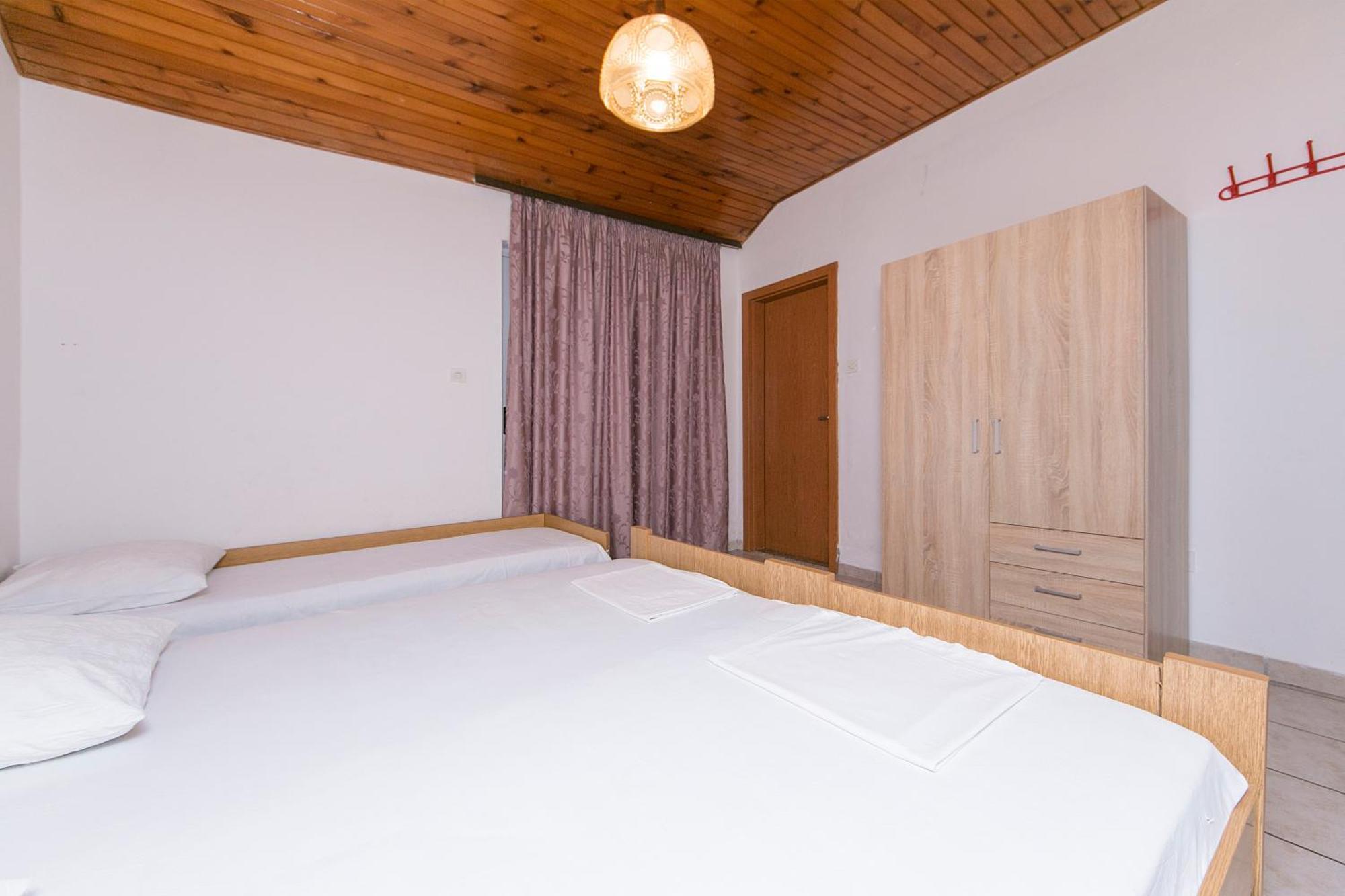 Apartments By The Sea Podaca, Makarska - 4734 Bilik gambar