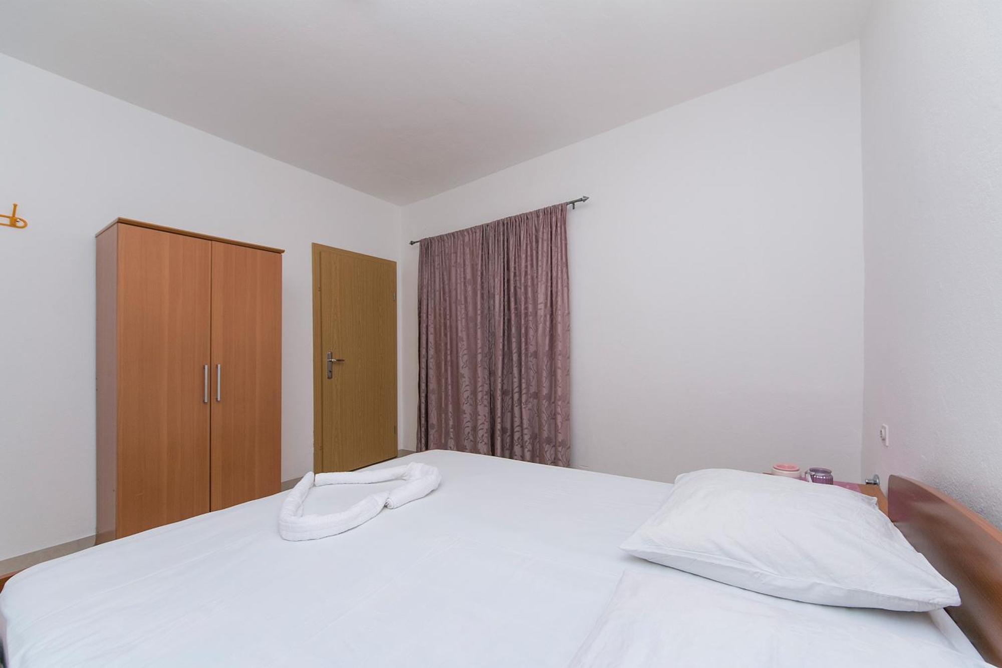 Apartments By The Sea Podaca, Makarska - 4734 Bilik gambar